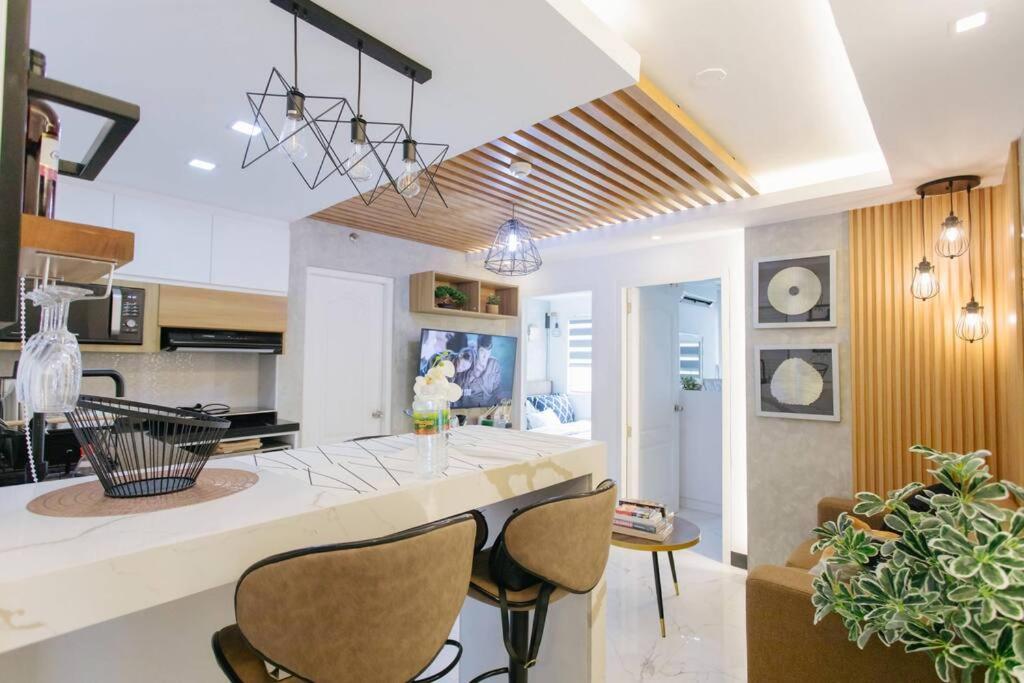 A2j Luxury 2br Near Il Corso & Sm Seaside