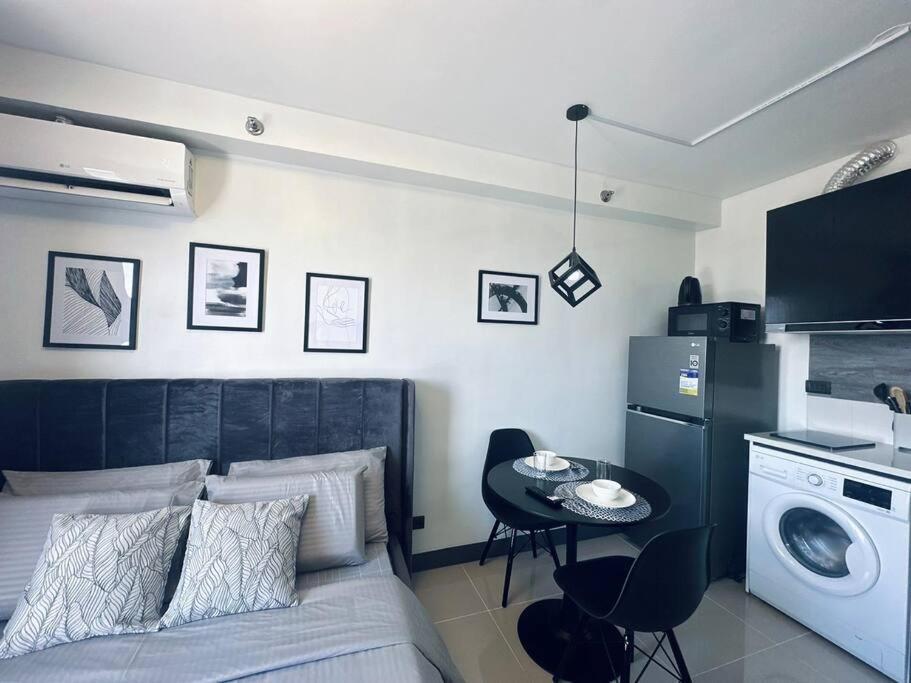 Affordable Modern W/ Pool * Suba Basbas