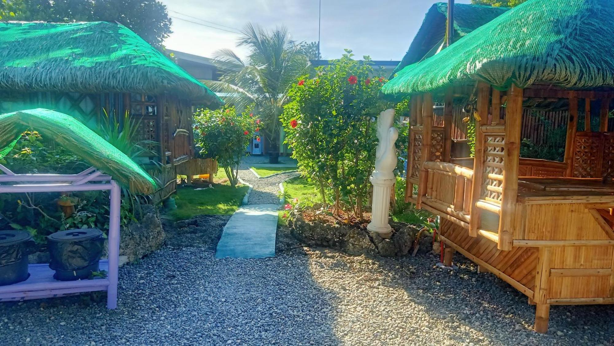 Acomodação com café da manhã  Bamboo House / 2*