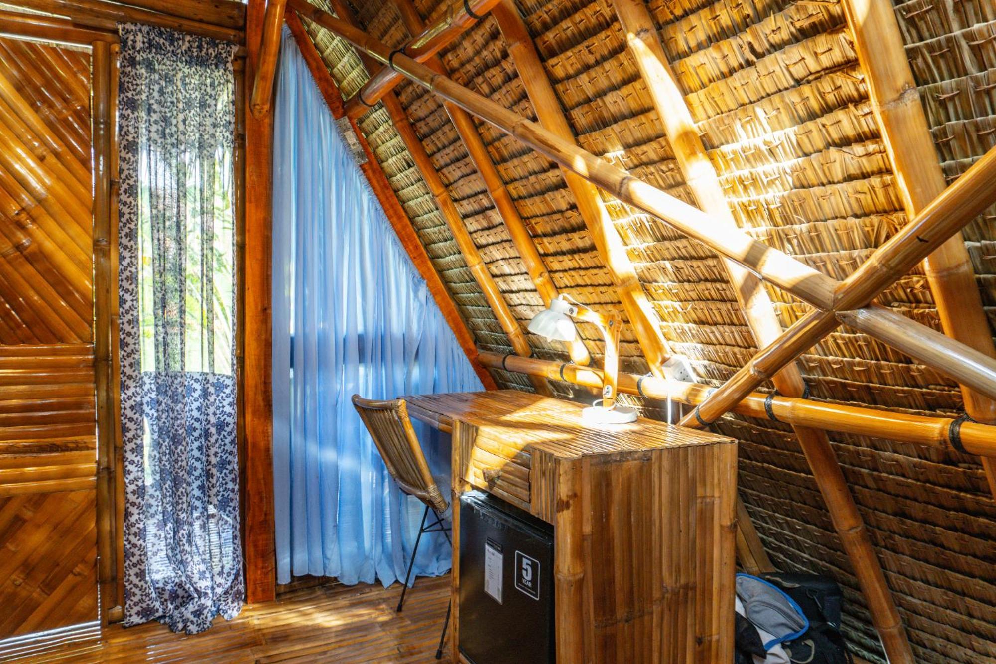 Lodge Tongo Hill *