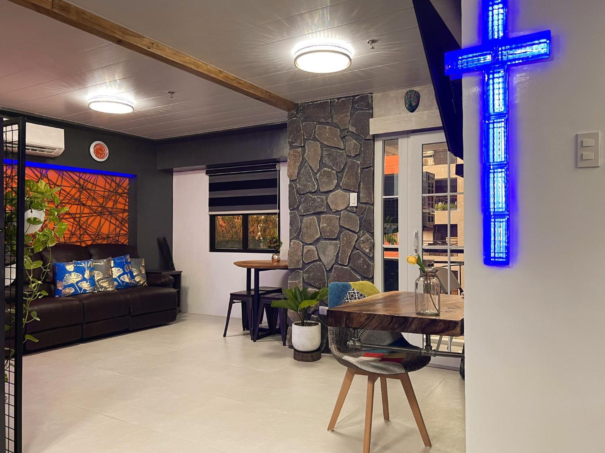 Clockworkorange Luxury Apartment Lapu-Lapu City