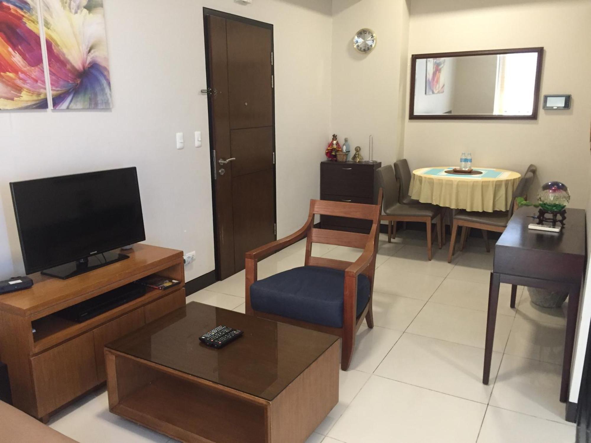 Mactan Newtown Near International Airport Apartment *