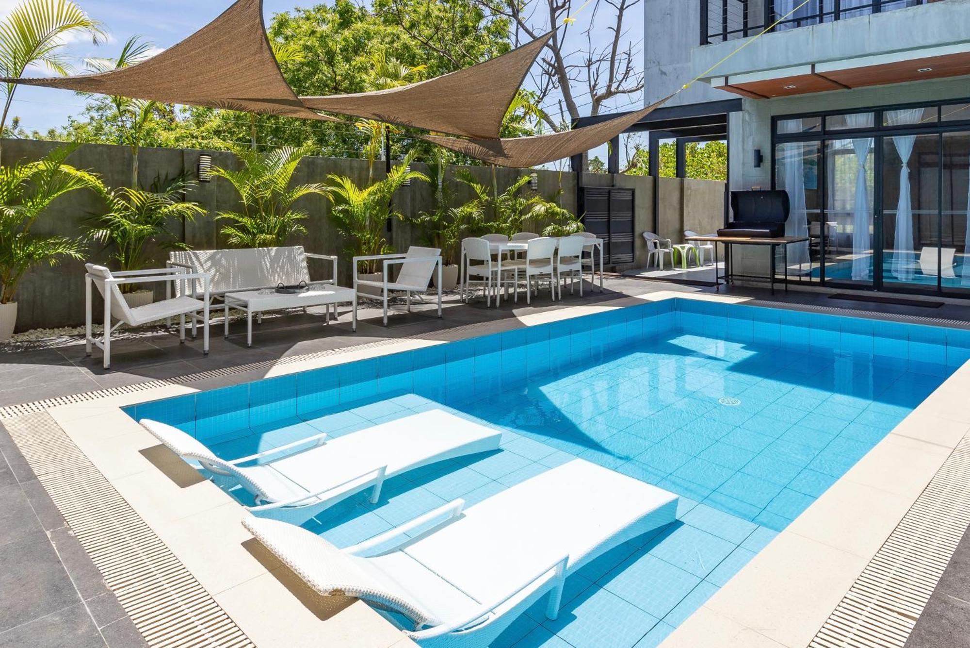 Isla 2 Luxury Pool Near With Karaoke Video Games Barbecue Villa *