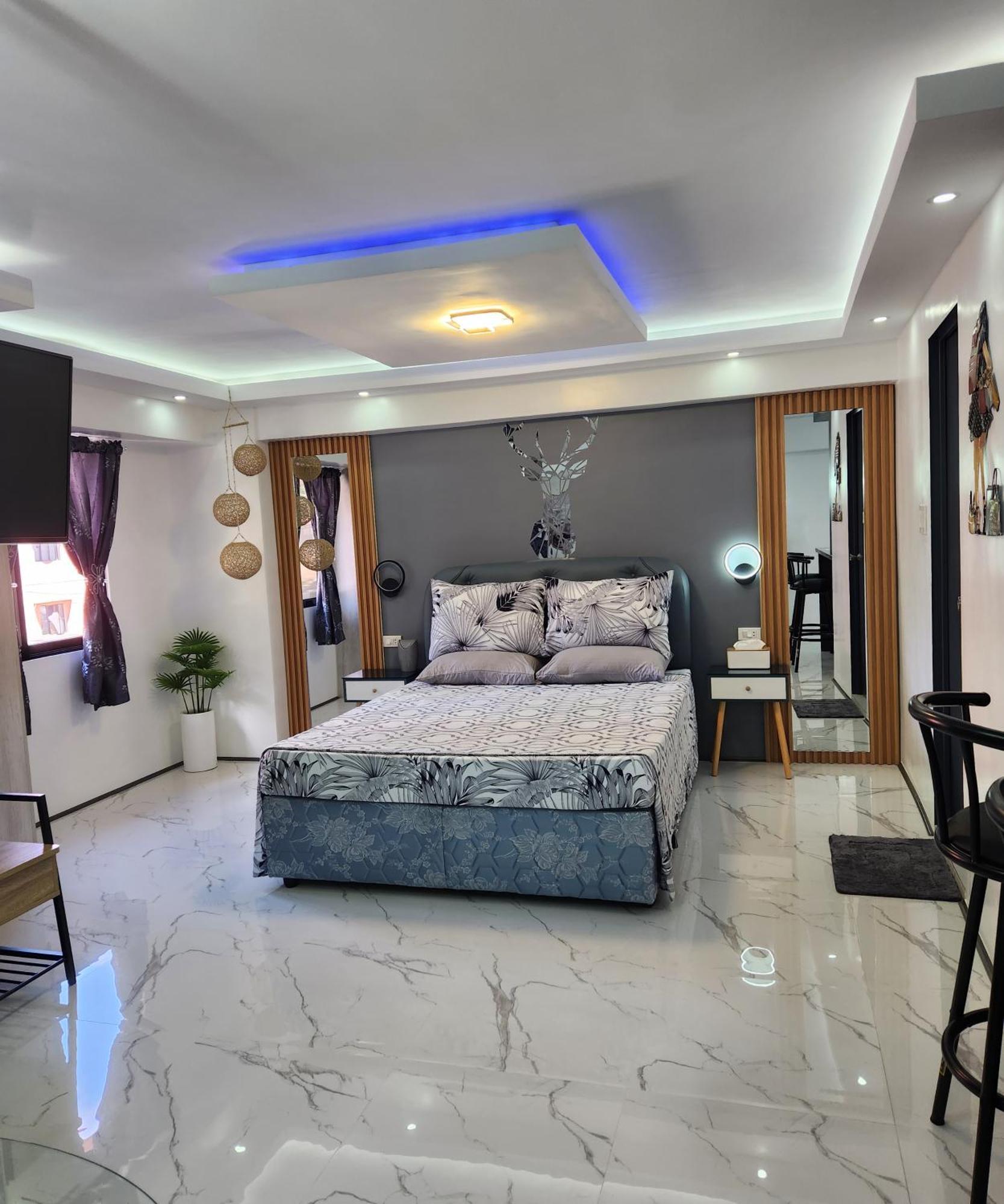 Azur B207 Near Airport, Netflix, Stylish, Cozy With Swimming Pool *