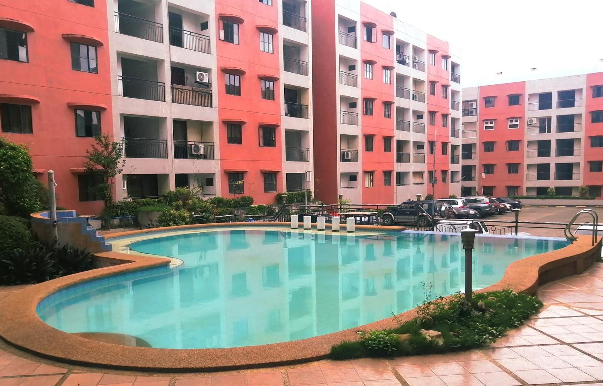 Azur B207 Near Airport, Netflix, Stylish, Cozy With Swimming Pool Apartment *