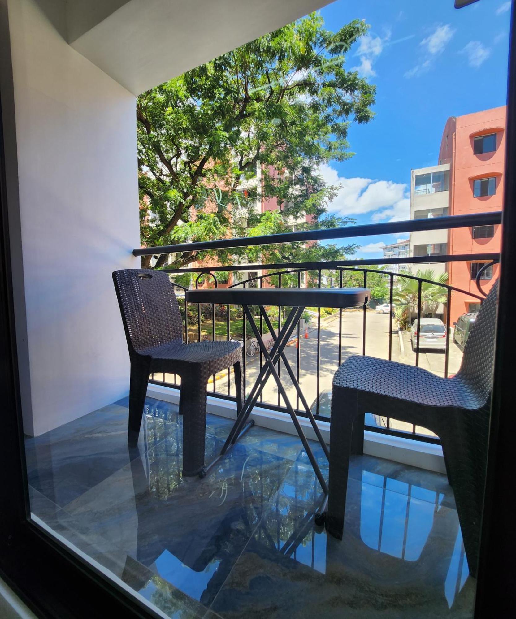 Azur B207 Near Airport, Netflix, Stylish, Cozy With Swimming Pool *