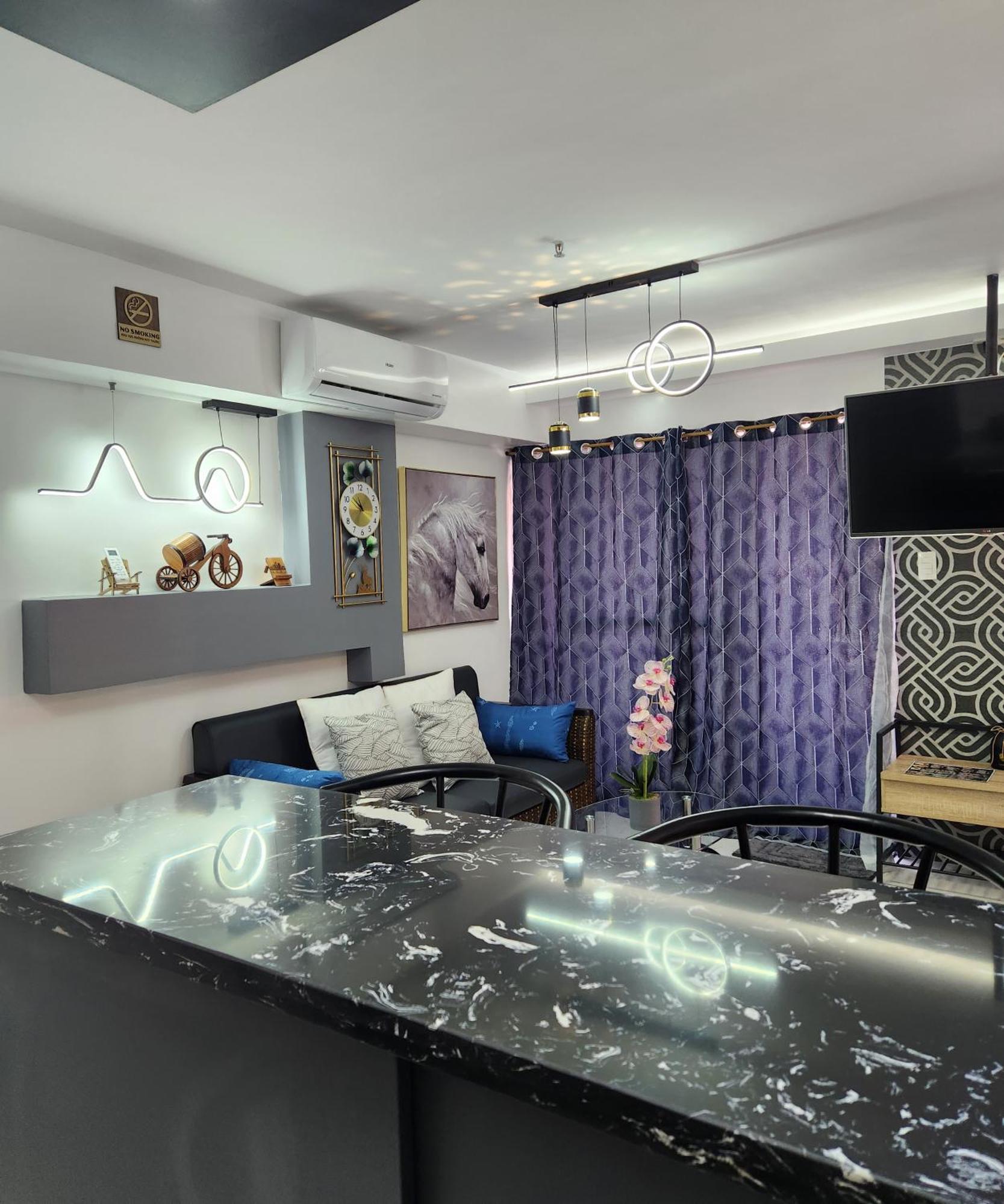 Azur B207 Near Airport, Netflix, Stylish, Cozy With Swimming Pool * Lapu-Lapu City