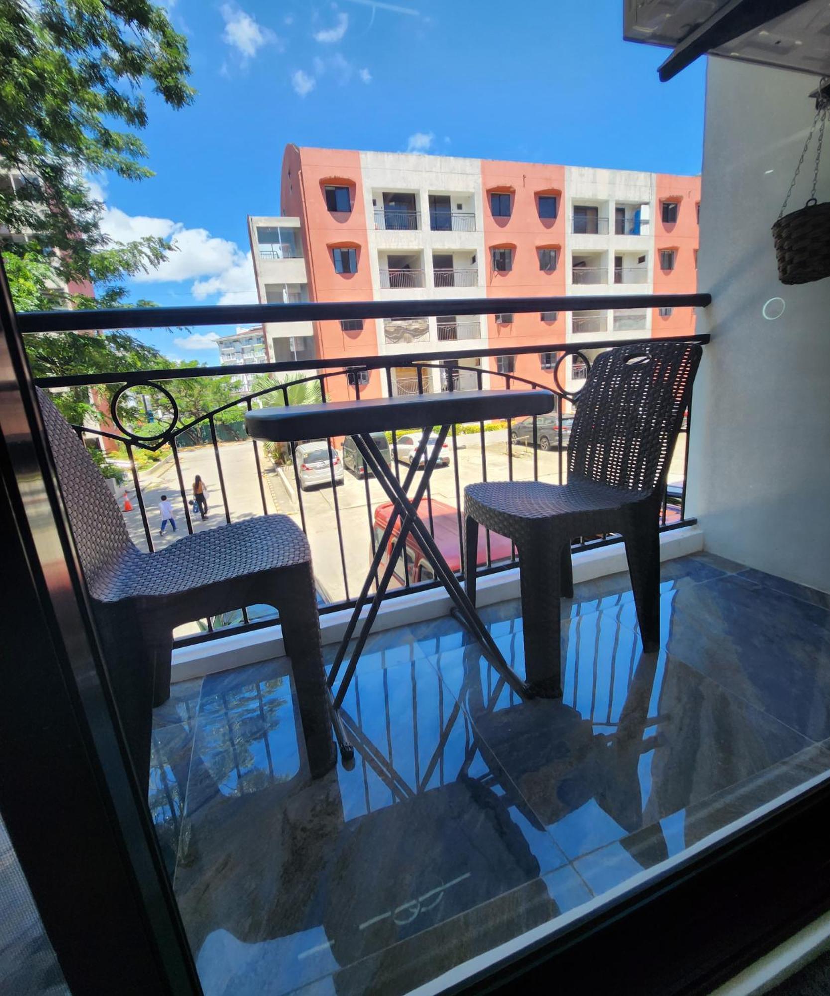 Azur B207 Near Airport, Netflix, Stylish, Cozy With Swimming Pool Apartment *