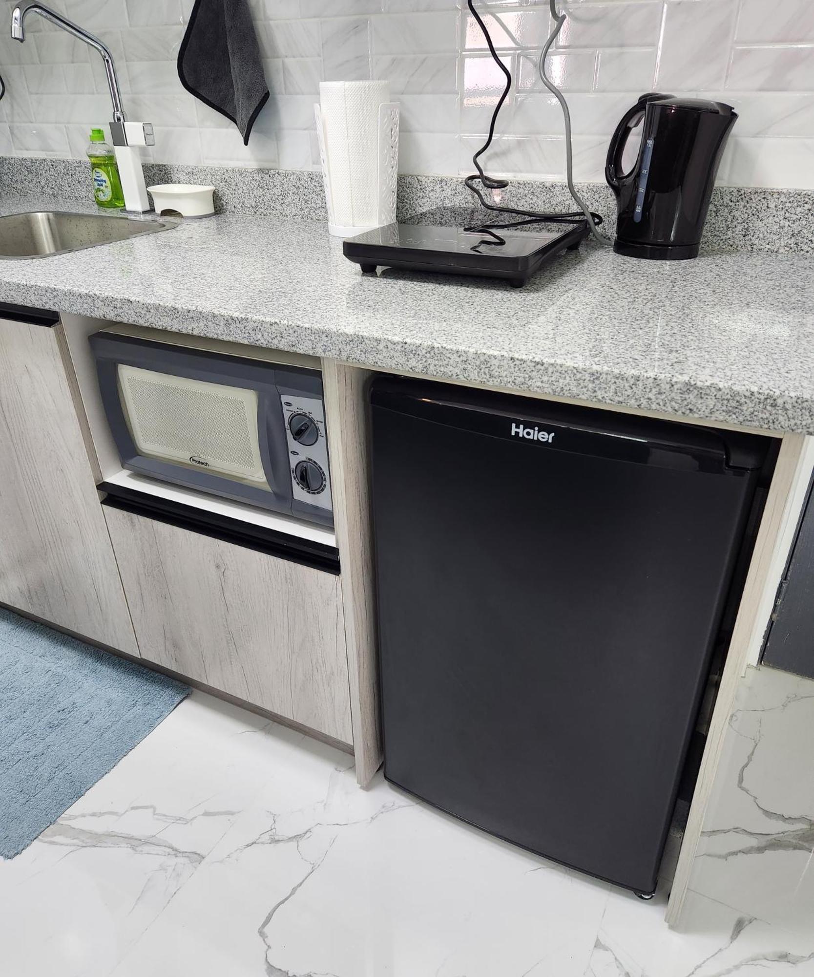 Azur B207 Near Airport, Netflix, Stylish, Cozy With Swimming Pool Apartment *
