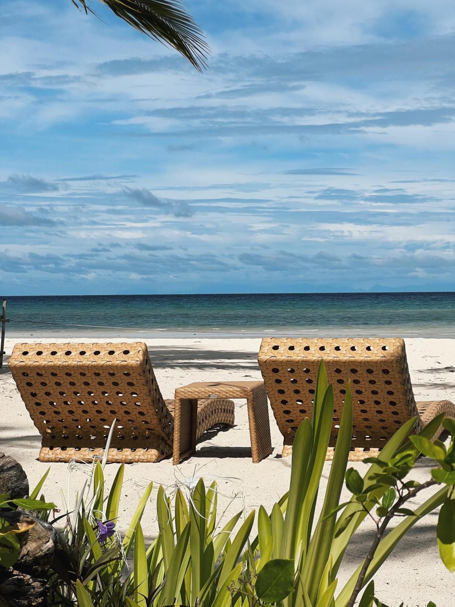 Sorana Island * Ocoy