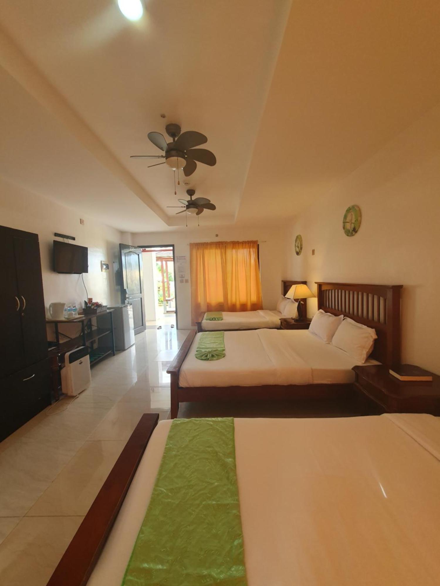Tropics Hotel 3*