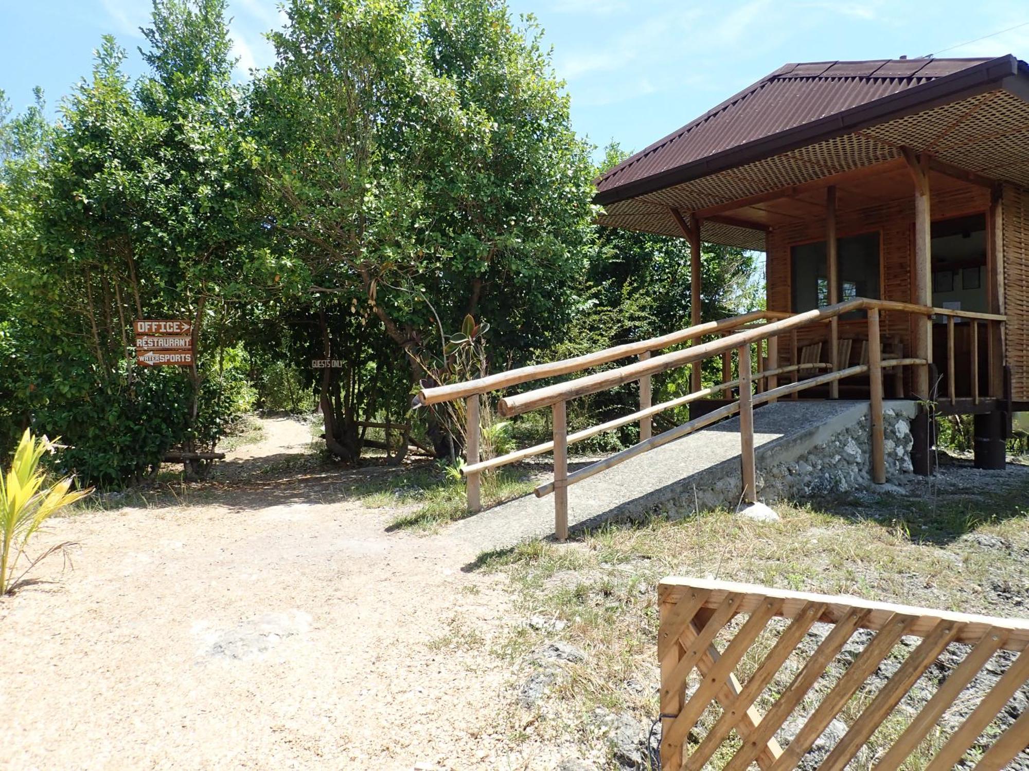 Hostel Eskapo Moalboal *