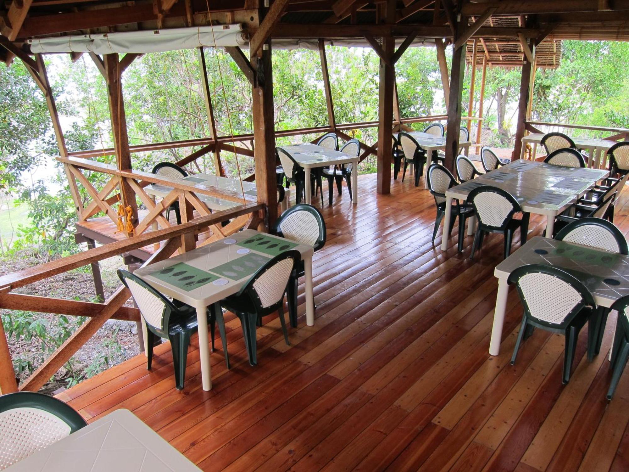 Eskapo Moalboal Hostel Badian