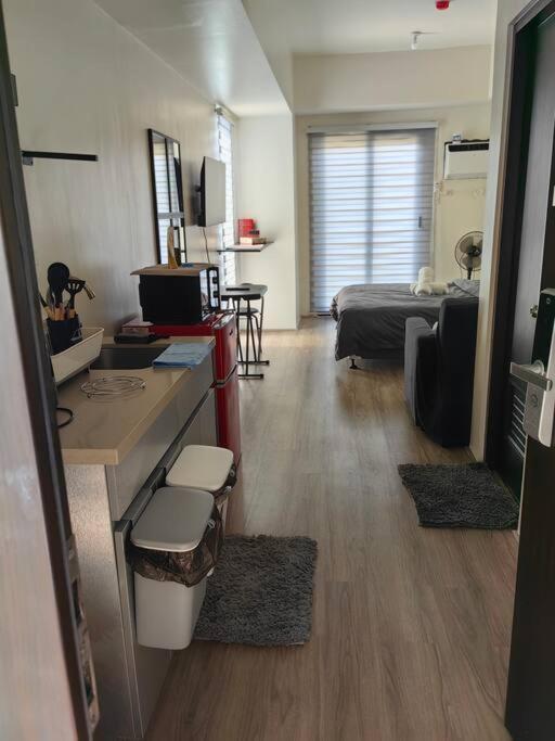 Unit With Balcony At The Median Apartment *