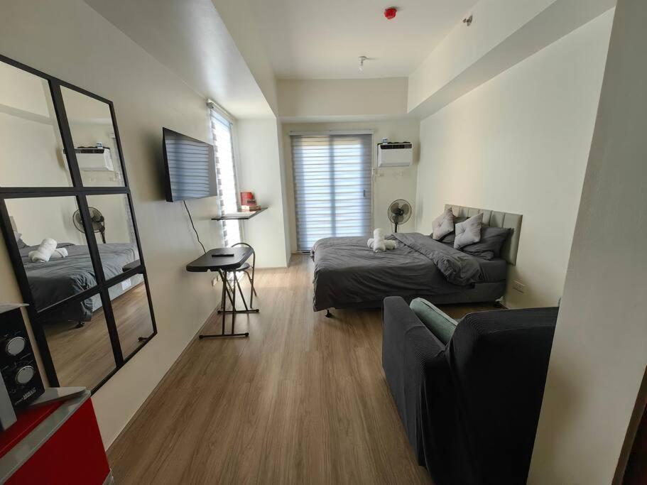 Apartment Unit With Balcony At The Median Cebu