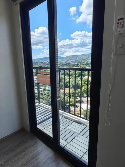 Unit With Balcony At The Median *