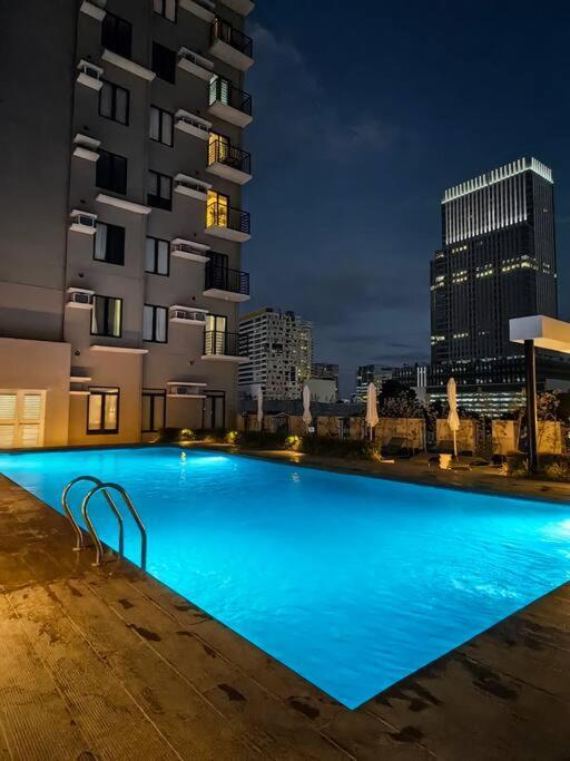 Apartment Unit With Balcony At The Median Cebu
