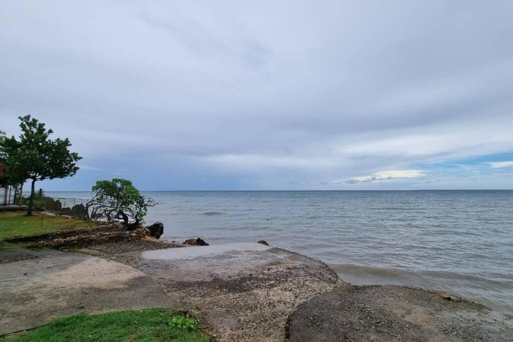 Casa Punta Seaside Resthouse In Cebu Villa San Remigio (Cebu)
