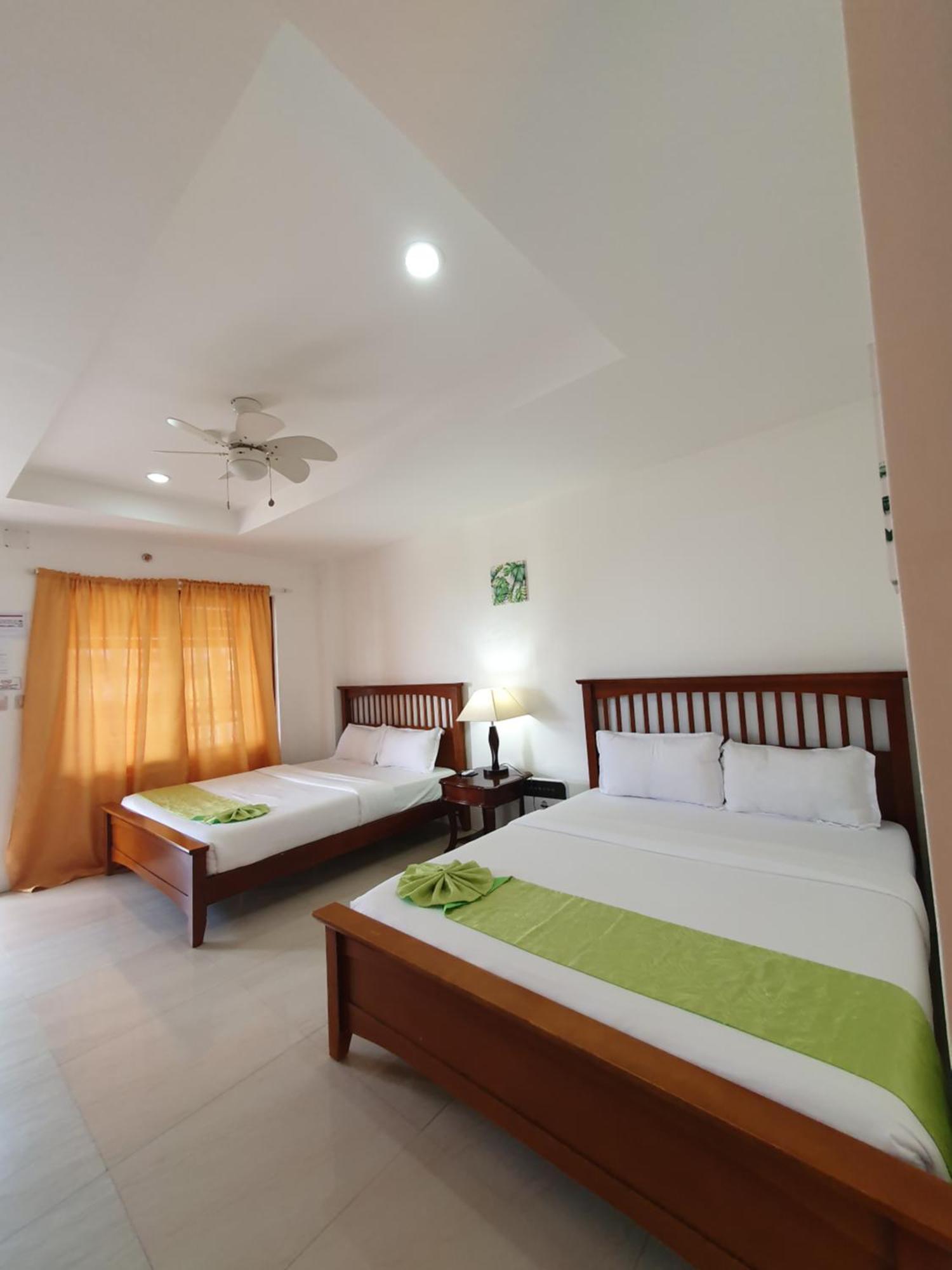 Hotel Tropics Moalboal