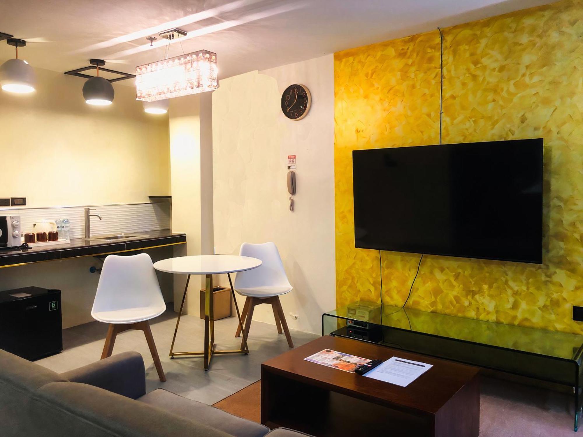 Hotel Sempre Premier - Mactan Airport Lapu-Lapu City