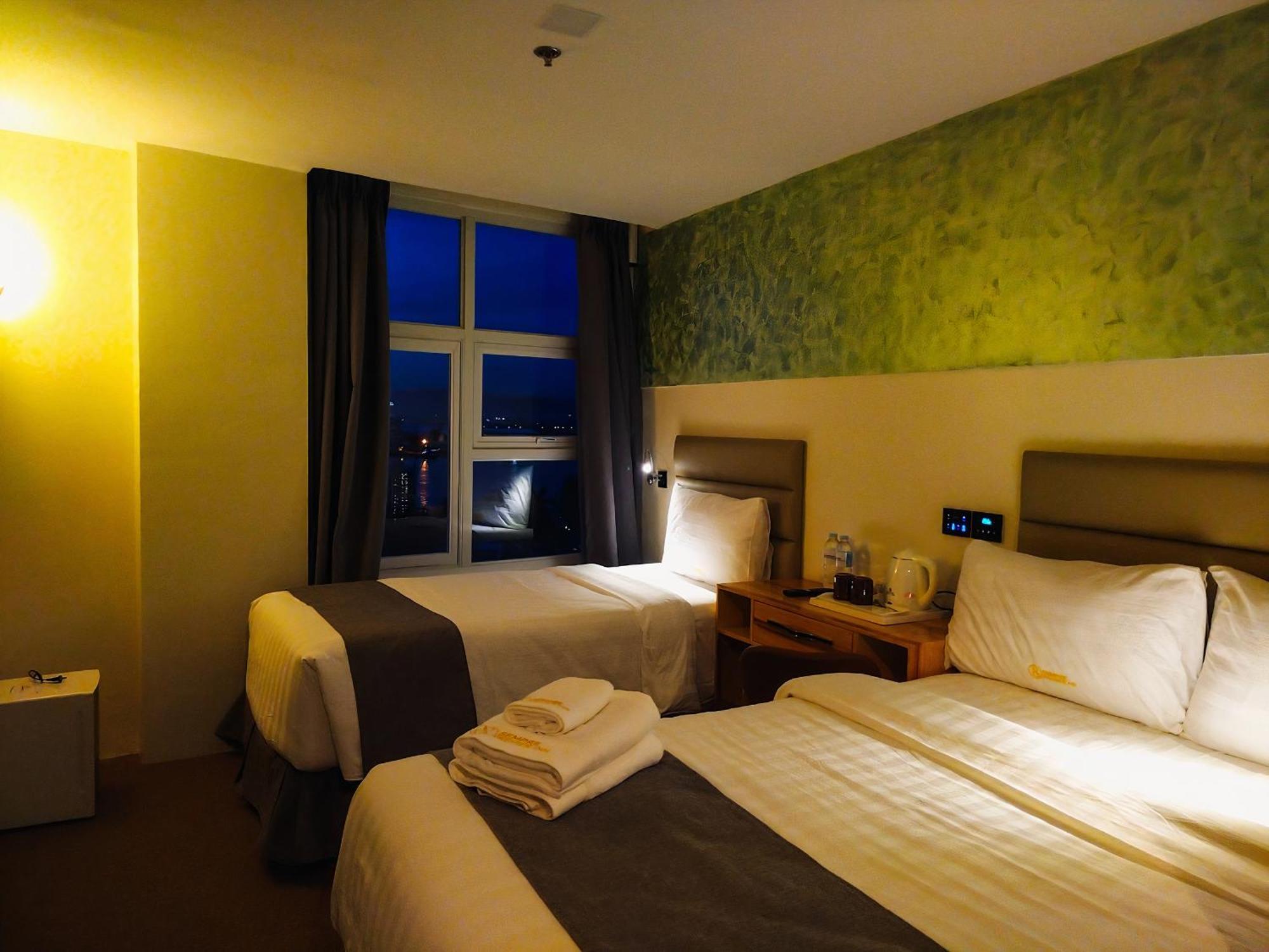 Hotel Sempre Premier - Mactan Airport 3*
