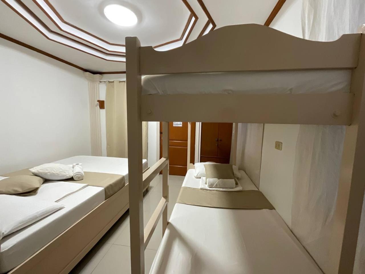 Hostel Lisa's