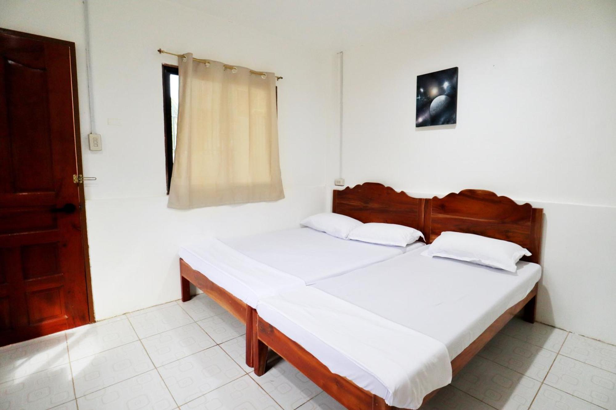 Hostel Ocean Breeze By Daily Sweet Moalboal