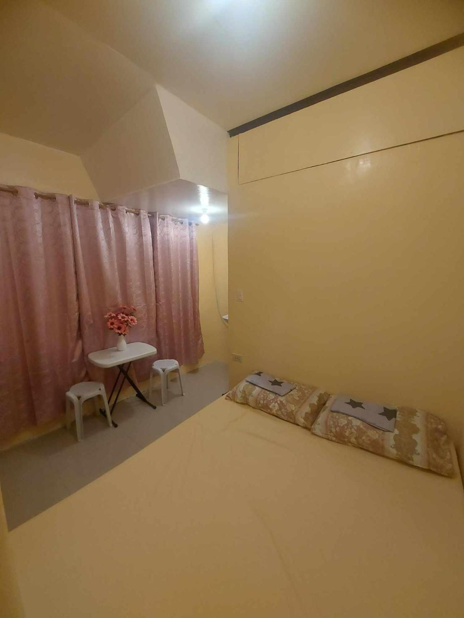 Cheri Backpackers