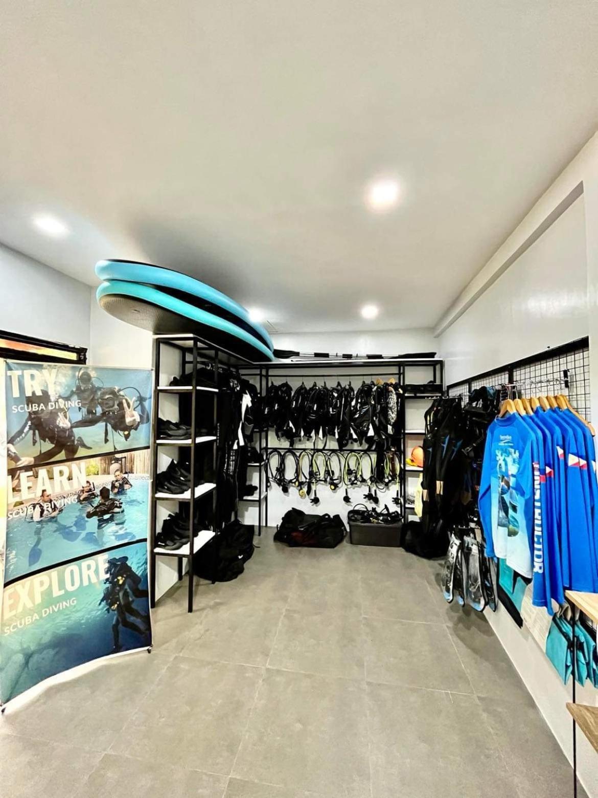 Southseas And Dive Center *