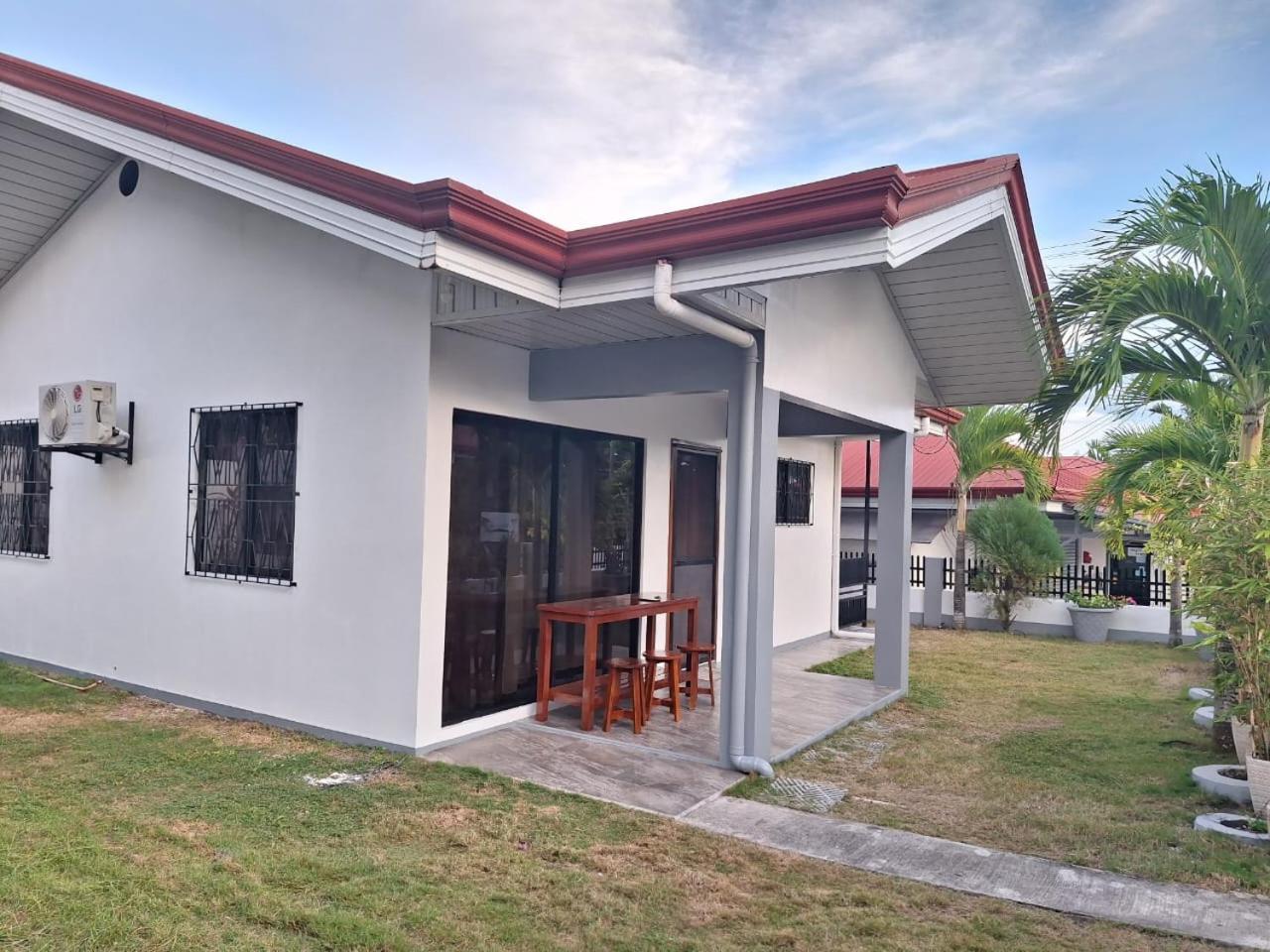 Garden Village 3* Moalboal