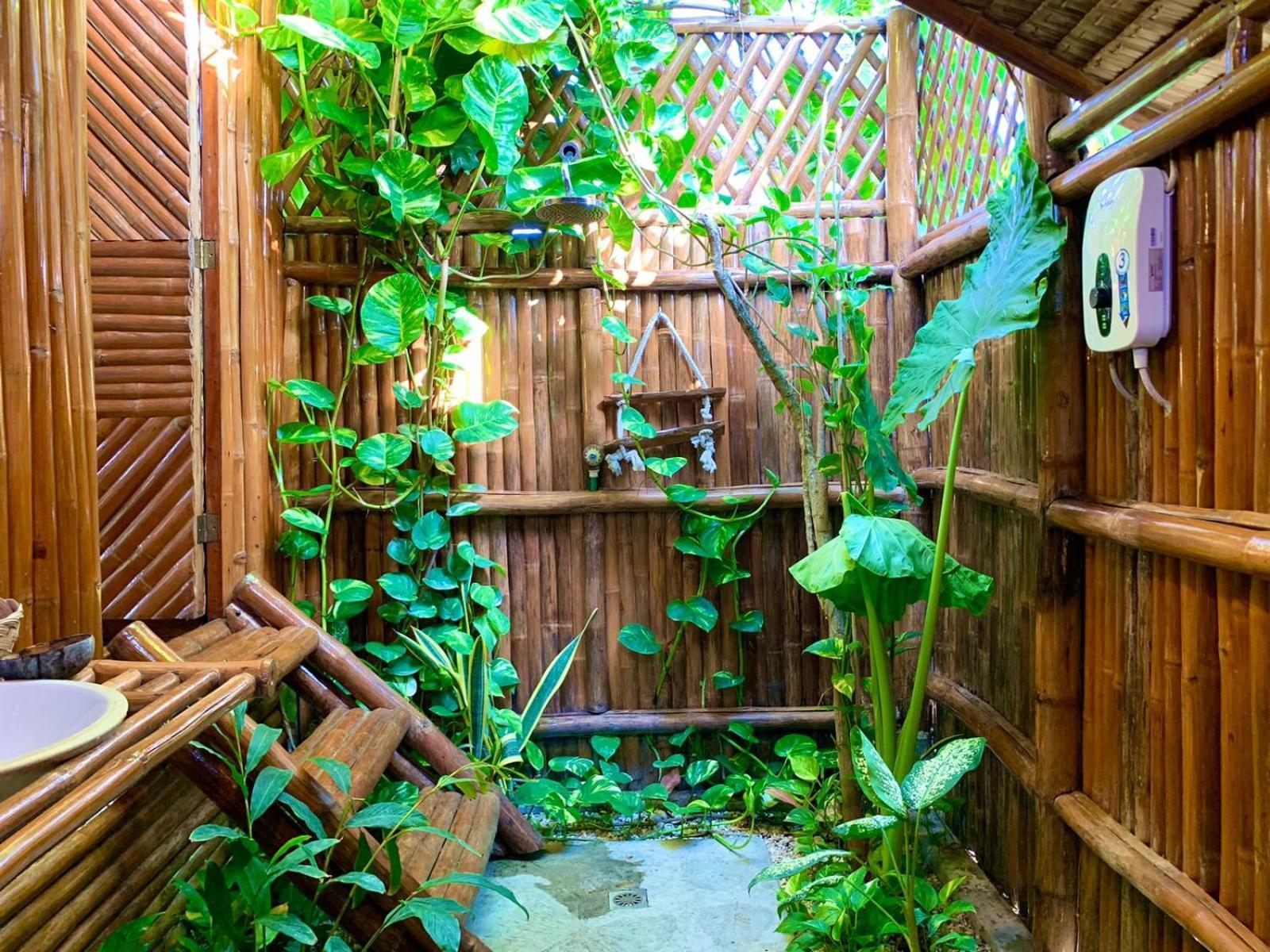 Lodge Tongo Hill *