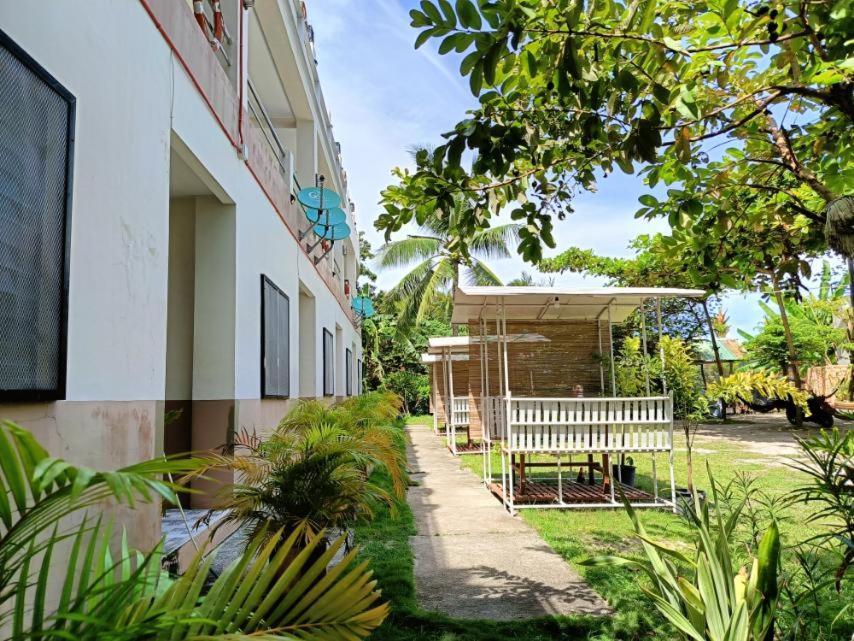 Allen Marie Shiphaus bahay-panuluyan 2*