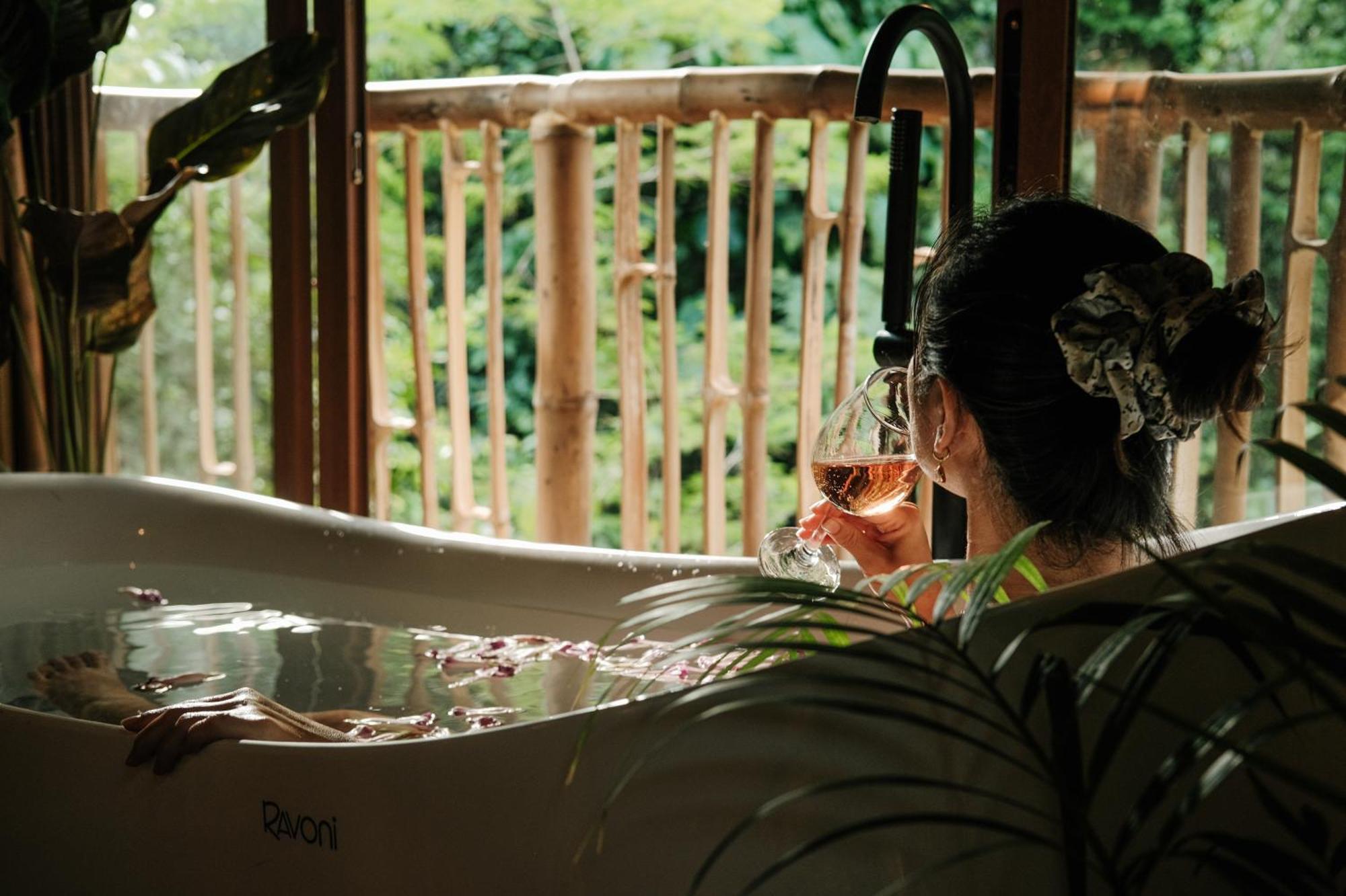 Treehouse De Valentine Lodge Balamban