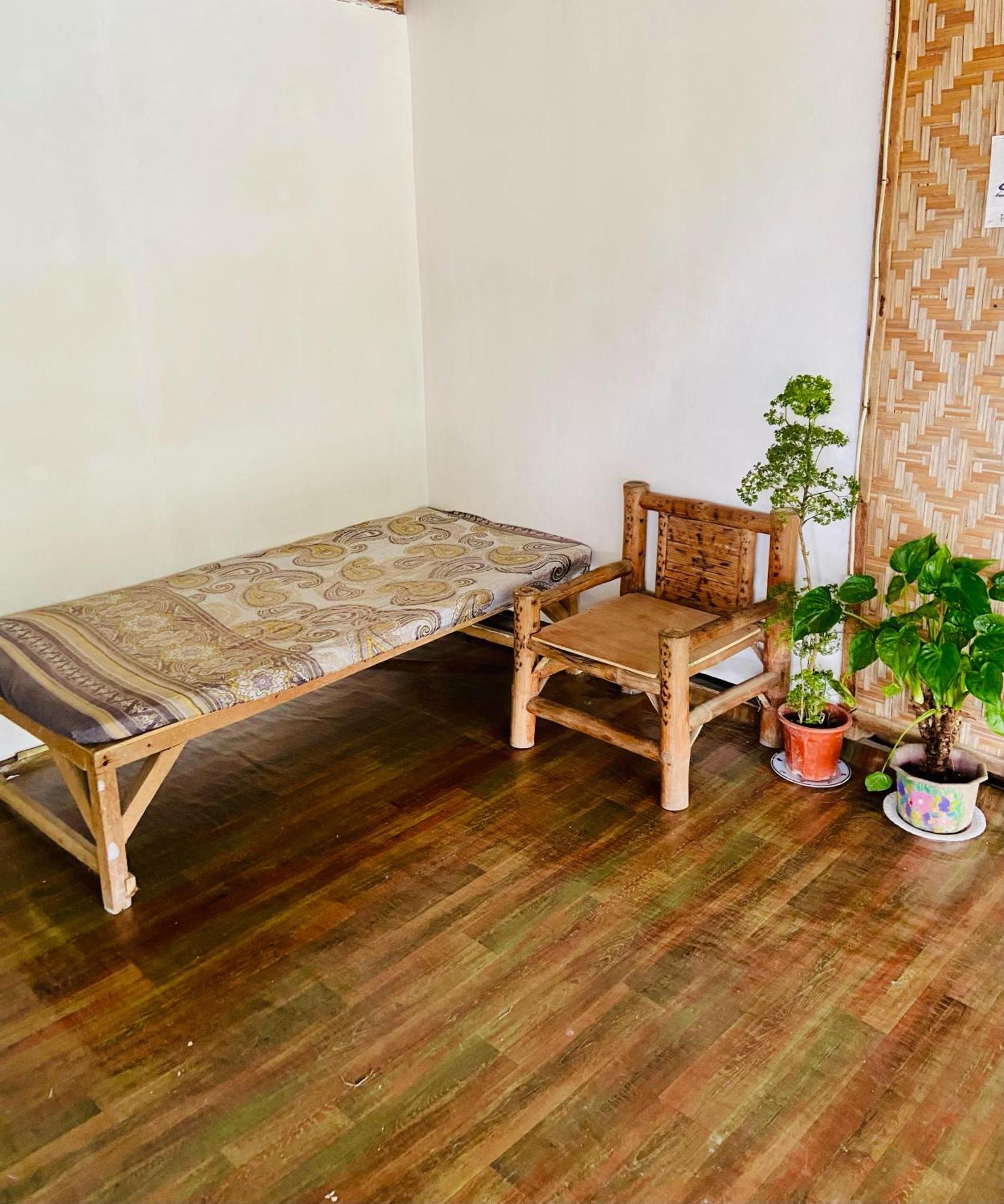 Babu Backpackers Hostel *