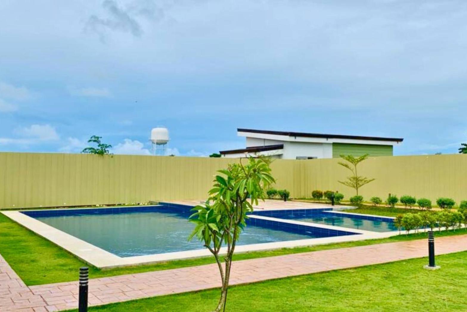 Renovated Plumera Near Mactan Airport, Mall And School Apartment *