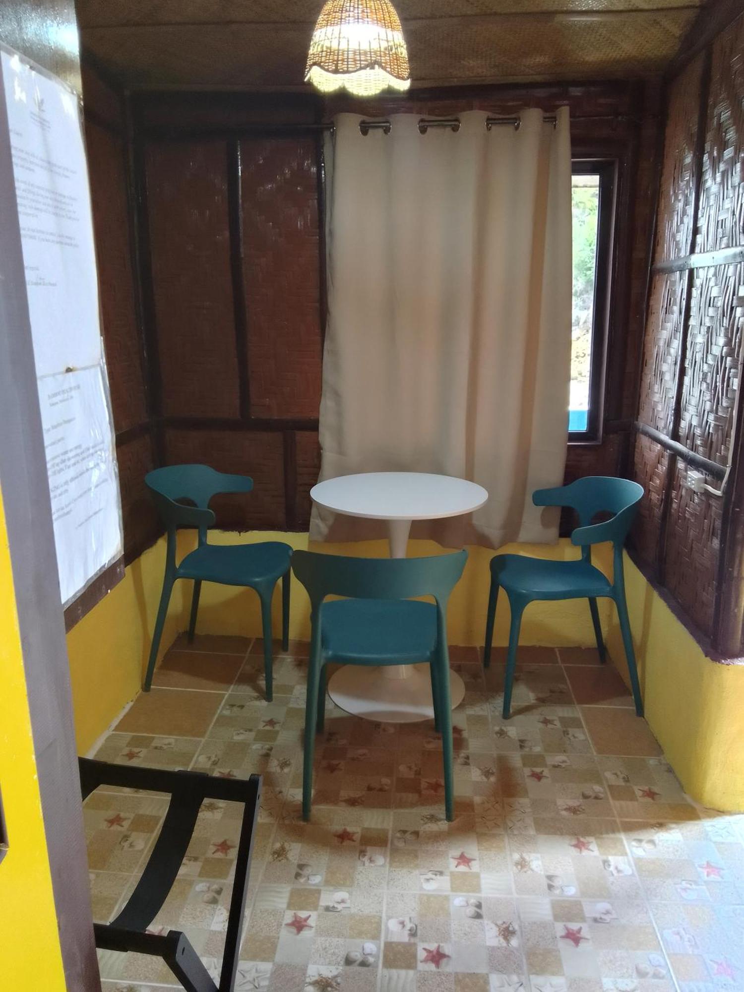 Mlk Bamboo Beachhouse 2*