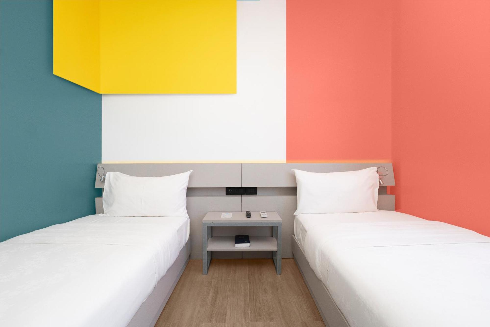 Yello Powered By Cocotel Hotel