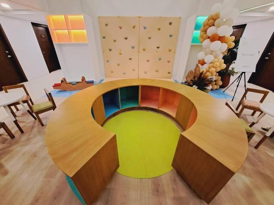 38 Park Ave With Gym, Pool, Fiber Wifi Apartment *