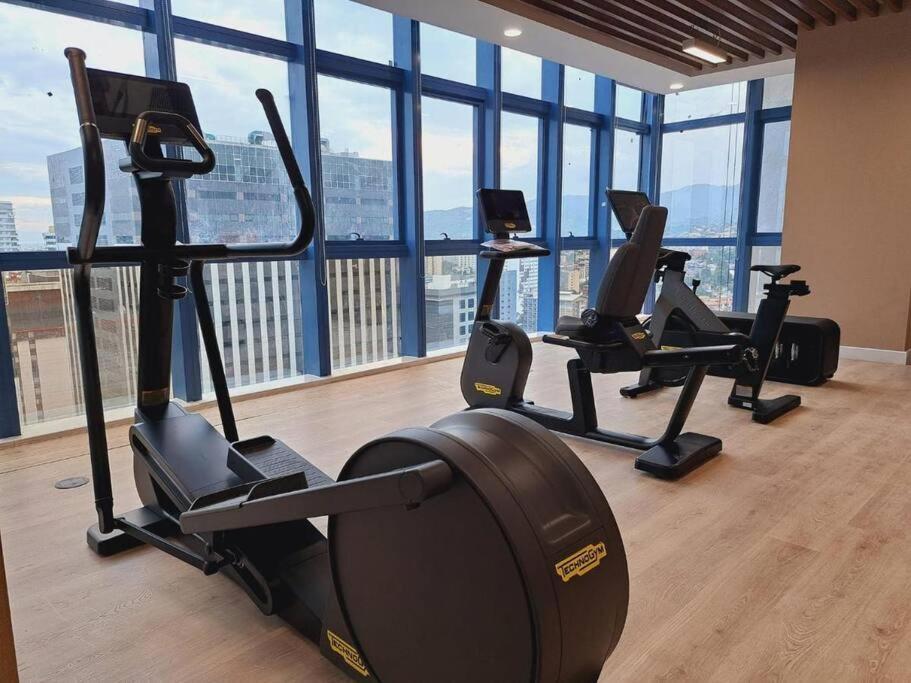 Apartment 38 Park Ave With Gym, Pool, Fiber Wifi Cebu