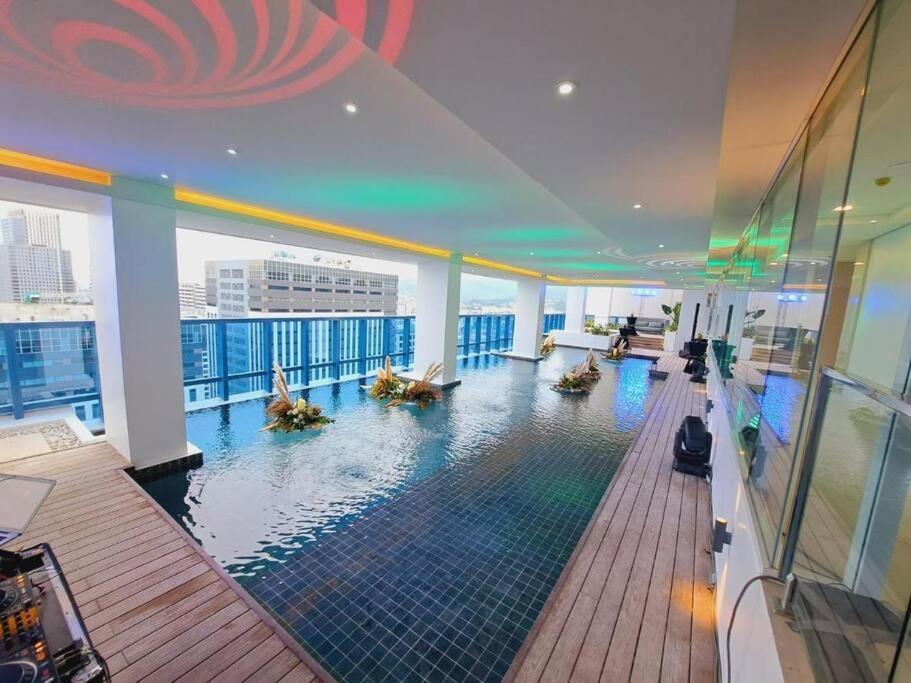 Apartment 38 Park Ave With Gym, Pool, Fiber Wifi