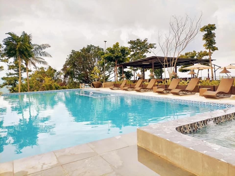Resort Mabini Sky View Cebu