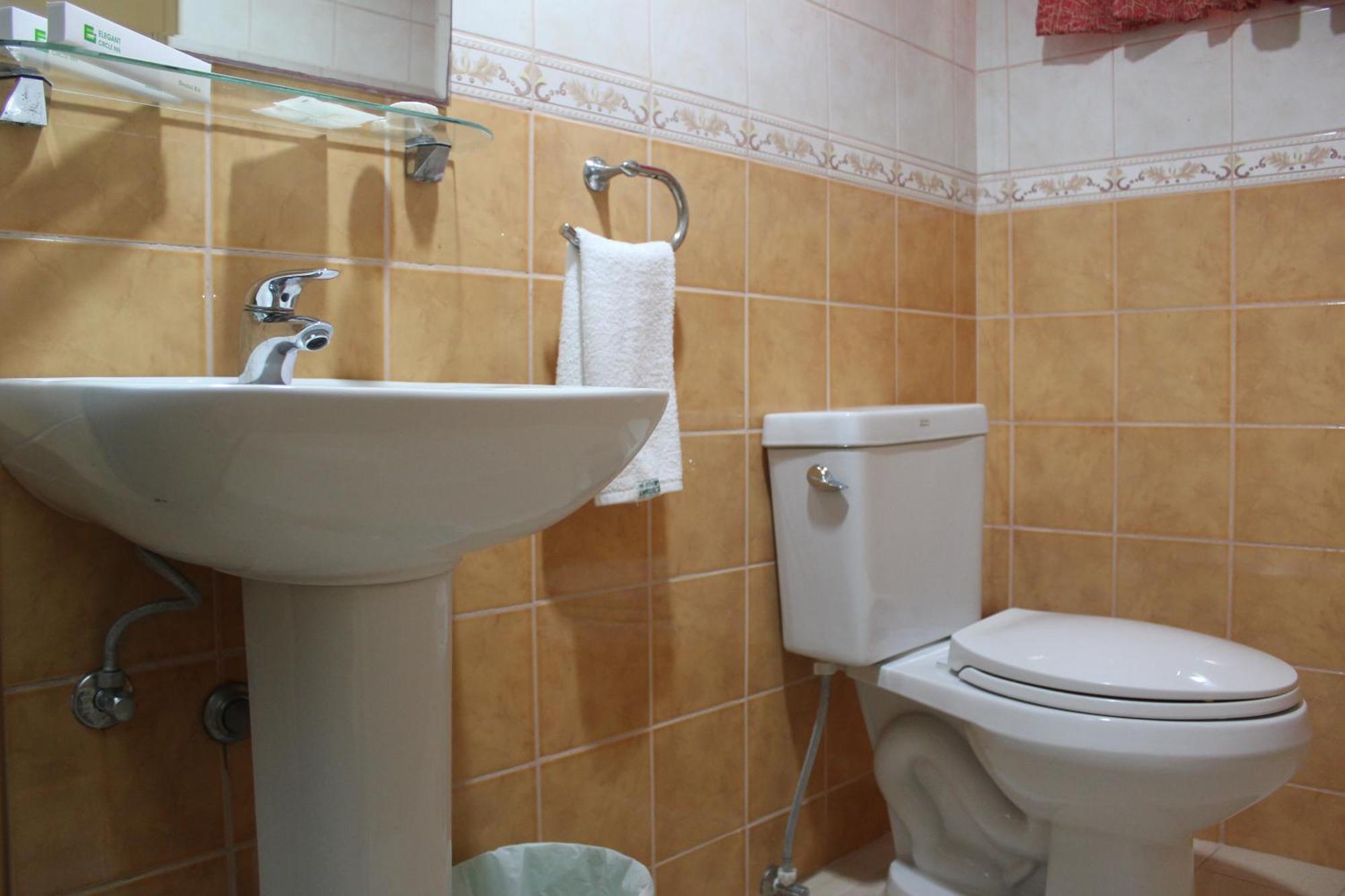 Hotel Elegant Circle Cebu