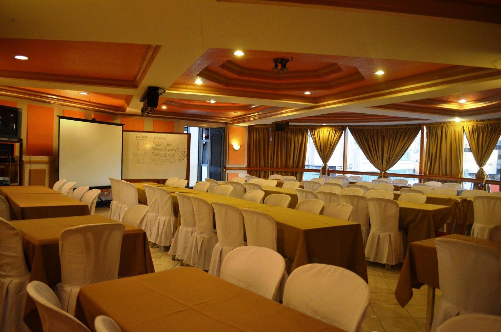 Hotel Elegant Circle Cebu