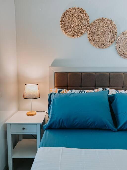 Hooga Calxy Residences Near Ayala Center Unit 10e Apartment