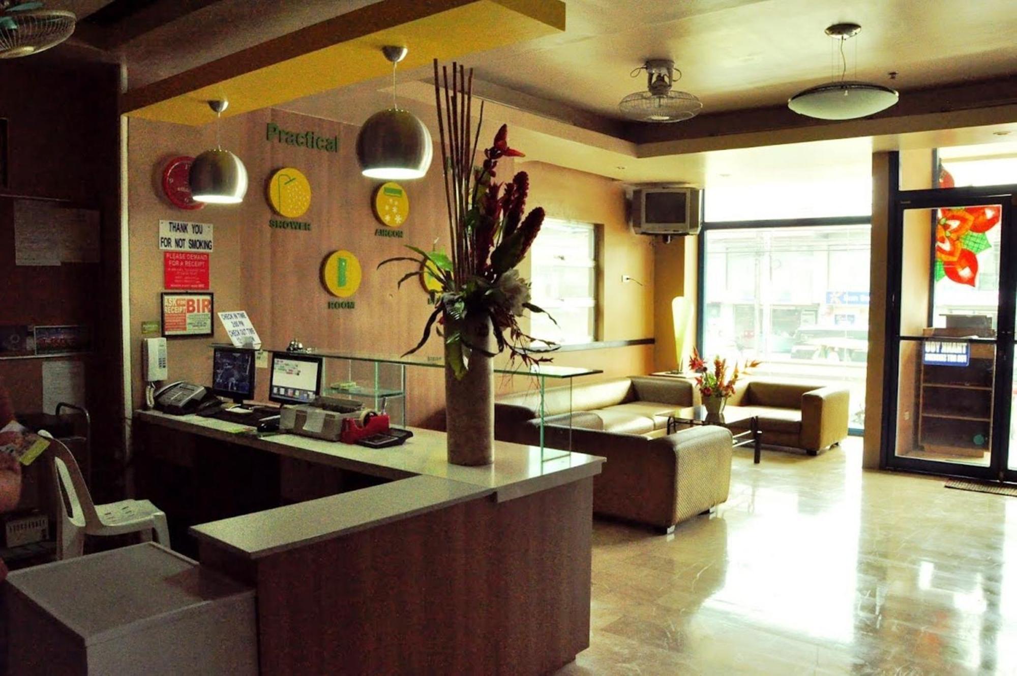 Hotel Gv - *