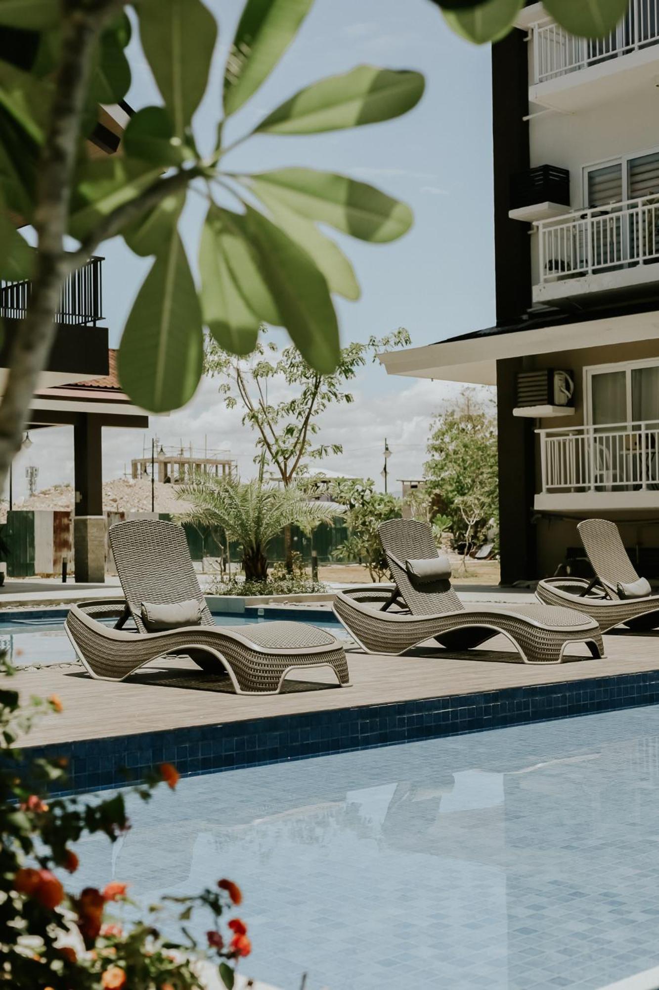 Amani Grand #332, Near Mactan Airport,fast Wifi, Netflix & Pool * Lapu-Lapu City