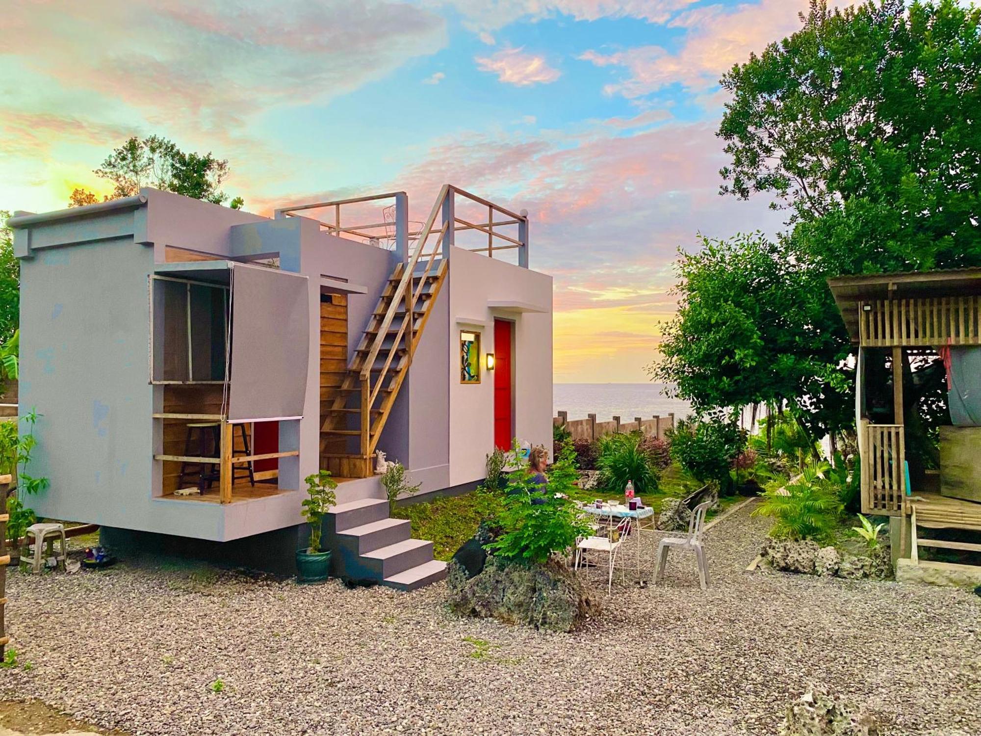 Tiny House's Seafront In Camotes Island Guest house