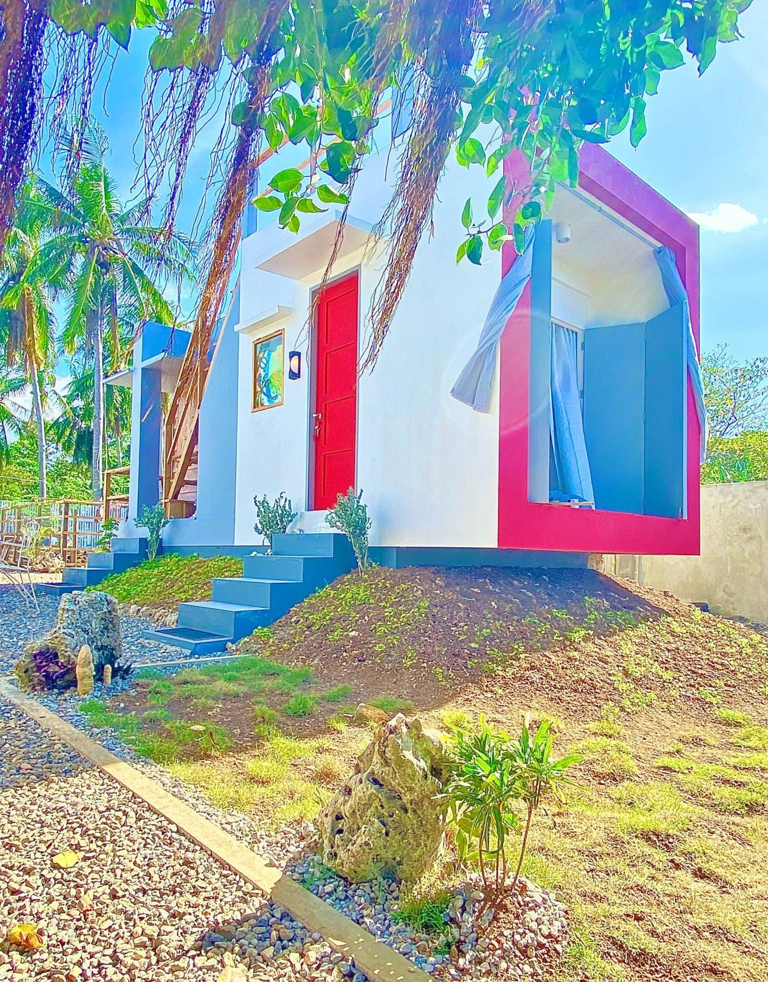 Guest house Tiny House's Seafront In Camotes Island *