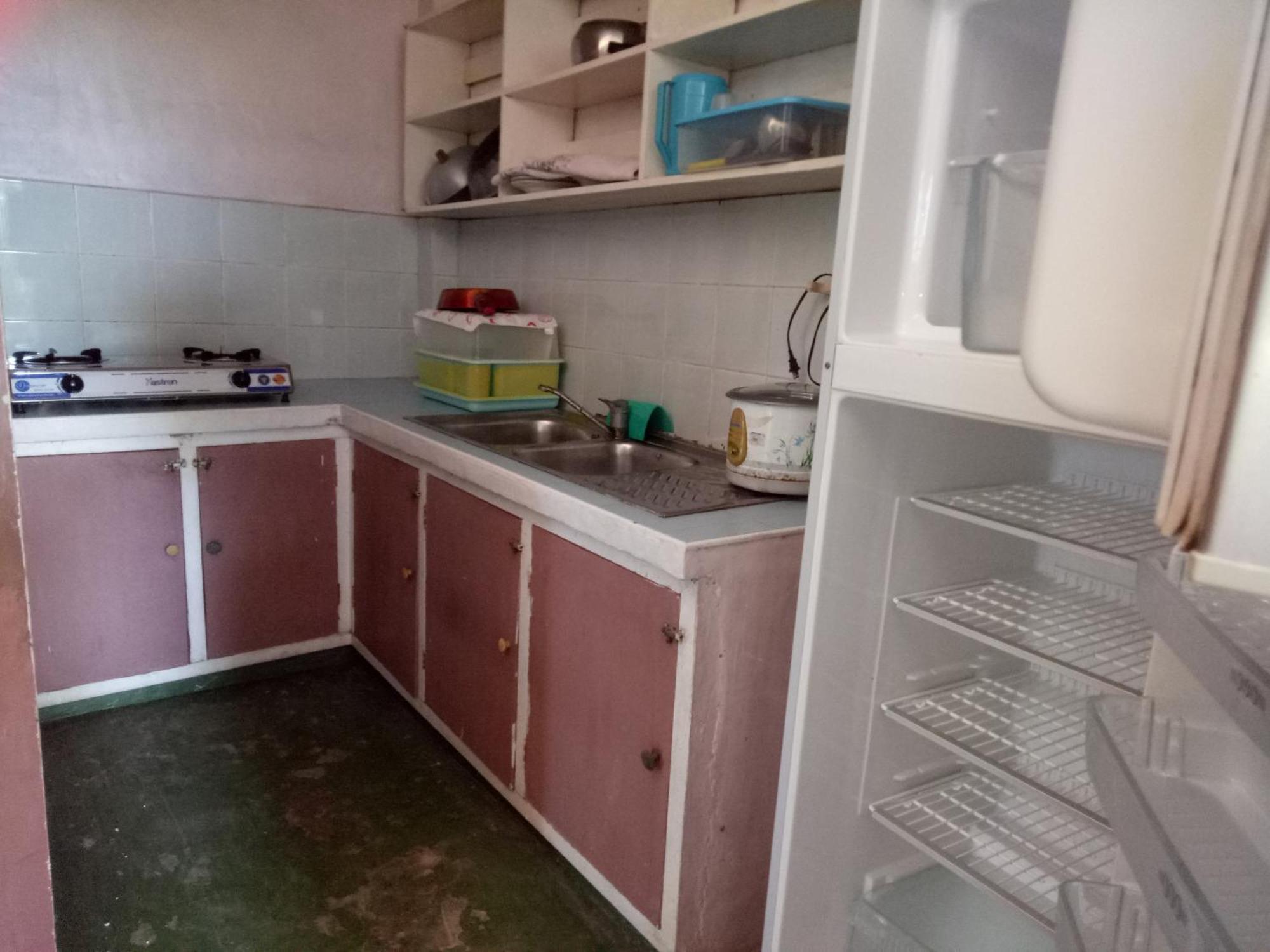 Mactan Island Gallery Ac Double Bed Bath Toilet Pools Beaches Around The Corner Bed & Breakfast *