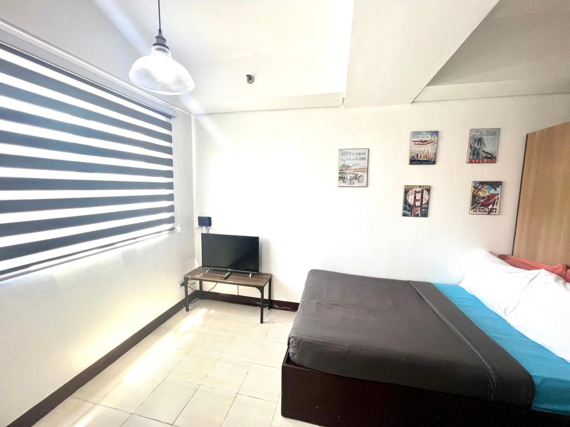 Center + Walk In Closet Cebu